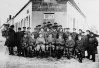 Group portrait featuring A.C. White. Courtesy: White family [ JPG ]