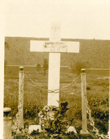 Photo of C.C.Hains grave [ jpg ]