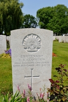 Headstone of Edgar Boyd CLOUSTON, Lijssenthoek Cemetery,Belgium [ jpg ]