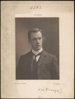 Portrait of Dr Vincent Wellesley Savage [ jpg ]